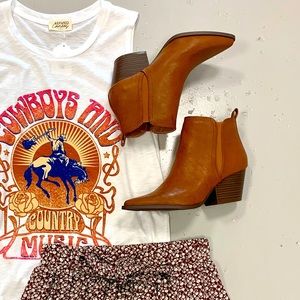 Cognac booties from Qupid belong in your closet!